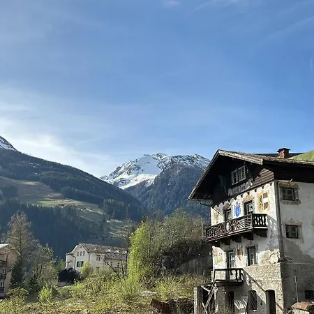 Hiss Apartament